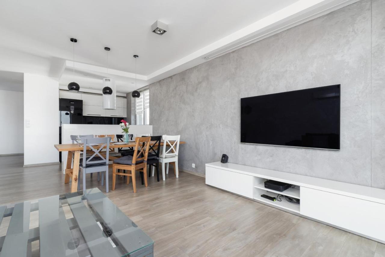 Avia Apartment Three Bedroom Two Balcony Ac & Parking By Noclegi Renters Kraków Eksteriør billede