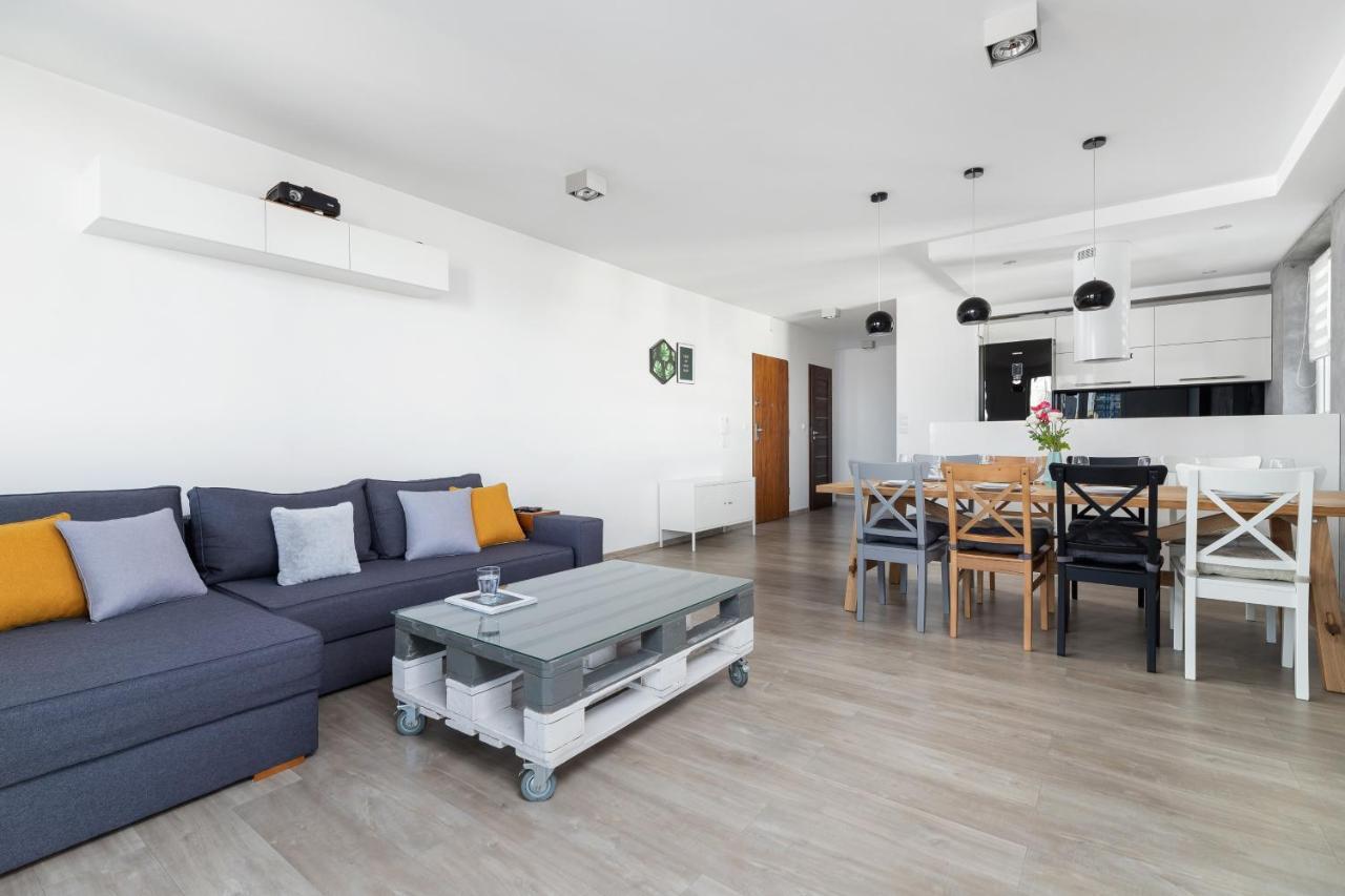 Avia Apartment Three Bedroom Two Balcony Ac & Parking By Noclegi Renters Kraków Eksteriør billede